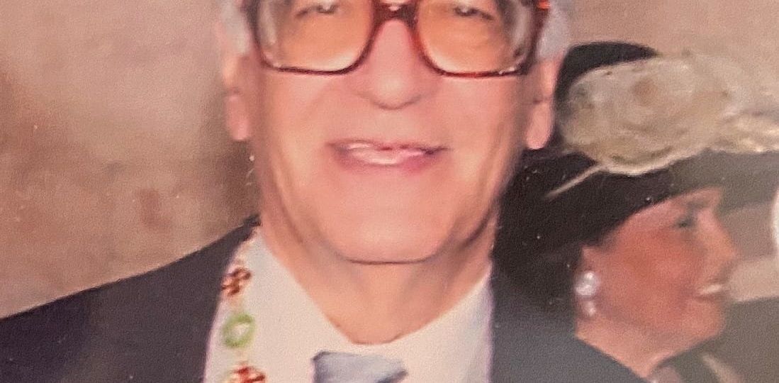 1200px-Jorge_Borges_de_Macedo