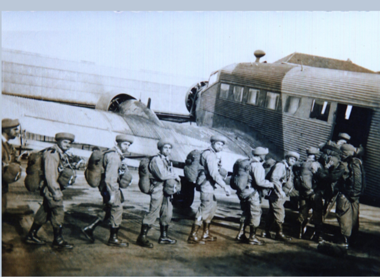 em 61/62 na Ota ...para treino descidas por GCA tanto no equipamento como a bordo Foto Museu do Ar